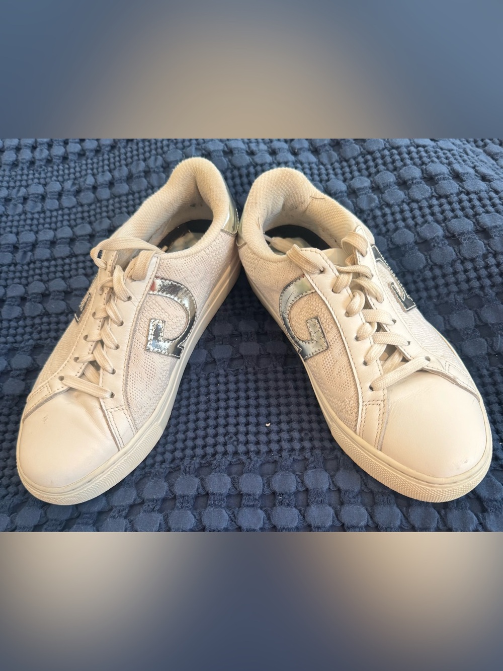 G/FORE Women’s White Leatger Cap Toe Sneakers Silver Logo US 7.5 EU 38.5
